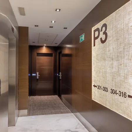 Colonial 4*