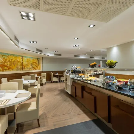 Colonial 4*
