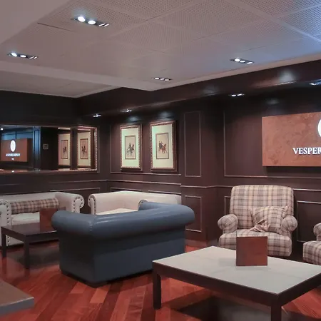 Colonial 4*