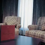 Colonial Hotel