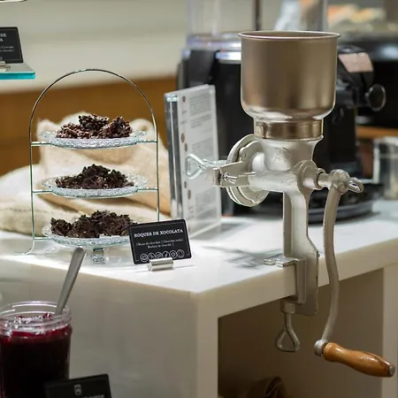巴塞罗那殖民酒店 4*