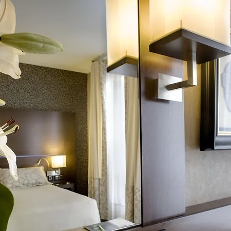 Colonial 4* Барселона