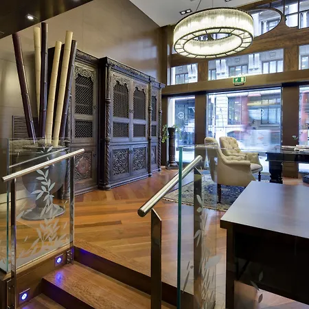 Отель Colonial 4*